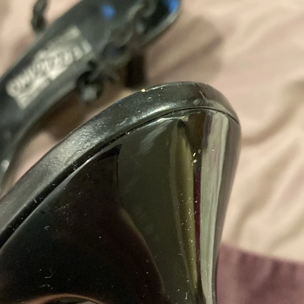 Salvatore Ferragamo kitten heel leather patent vinyl sandals Black size 8 - Picture 8 of 11